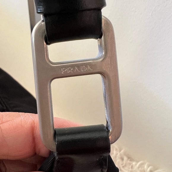 🌟⭐️✨ HOST PICK ⭐️🌟✨ Prada Shoulder bag with wallet - Picture 5 of 17